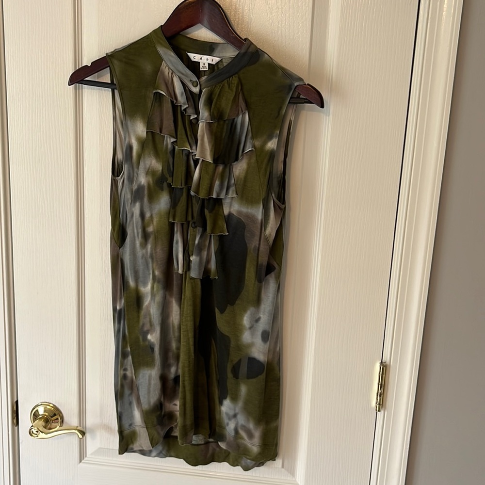 Cabi size small sleeveless ruffled camo top